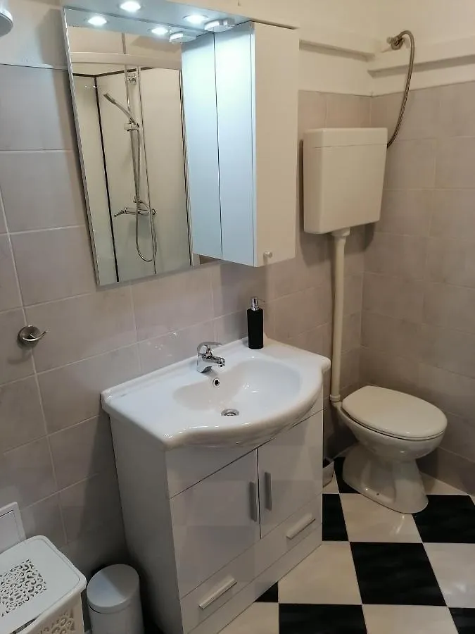 Apartments Ivana Trogir 0*,